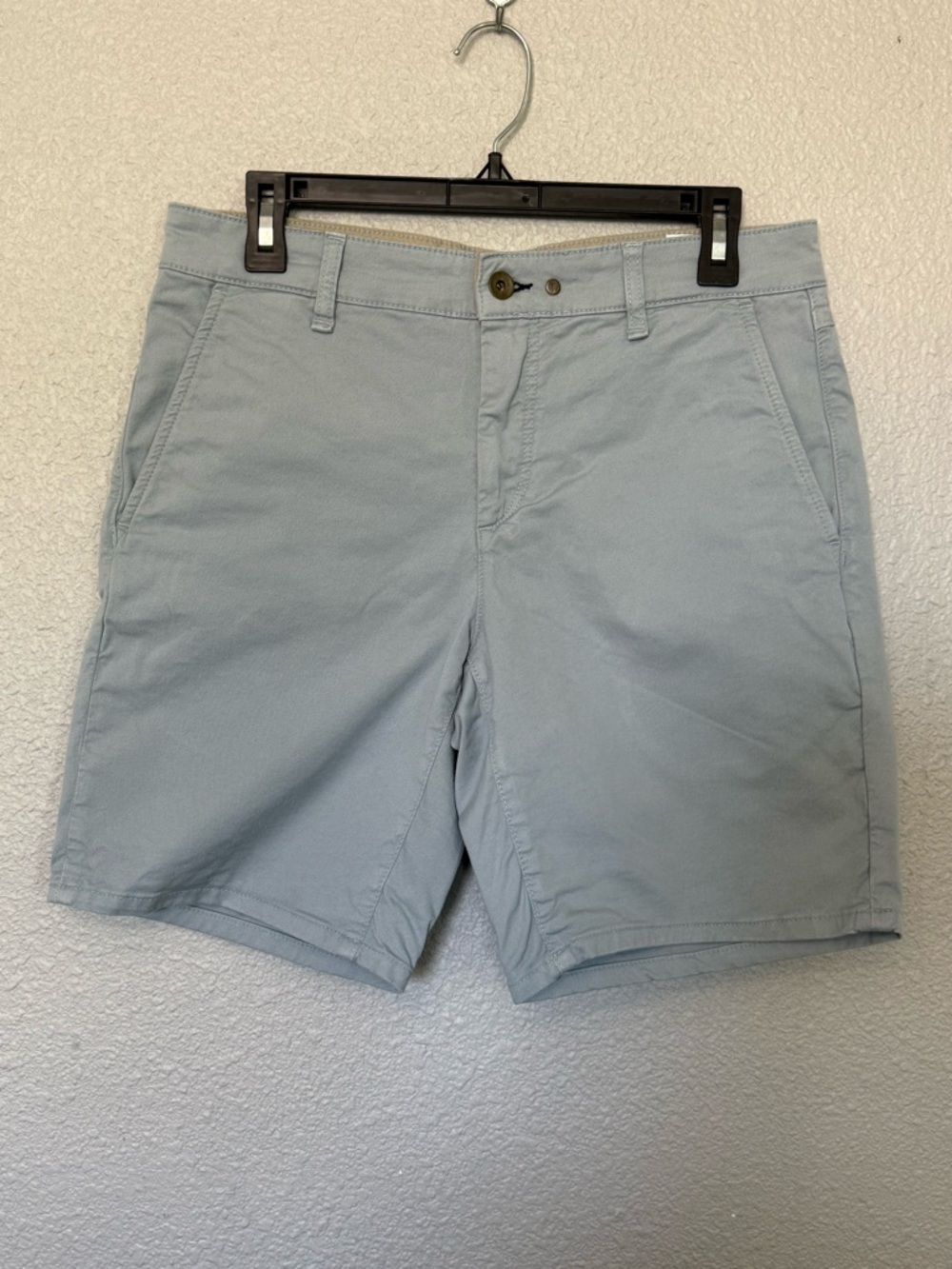 Men’s Rag and Bone Cotton Chino Short in a Light Blue Color size 30